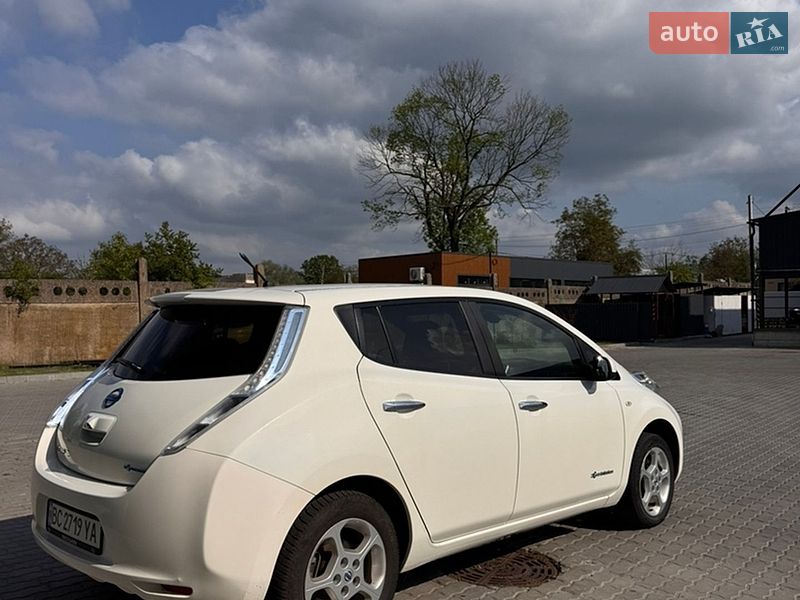 Хетчбек Nissan Leaf 2013 в Бориславі фото 4 Хетчбек Nissan Leaf 2013 в Бориславі