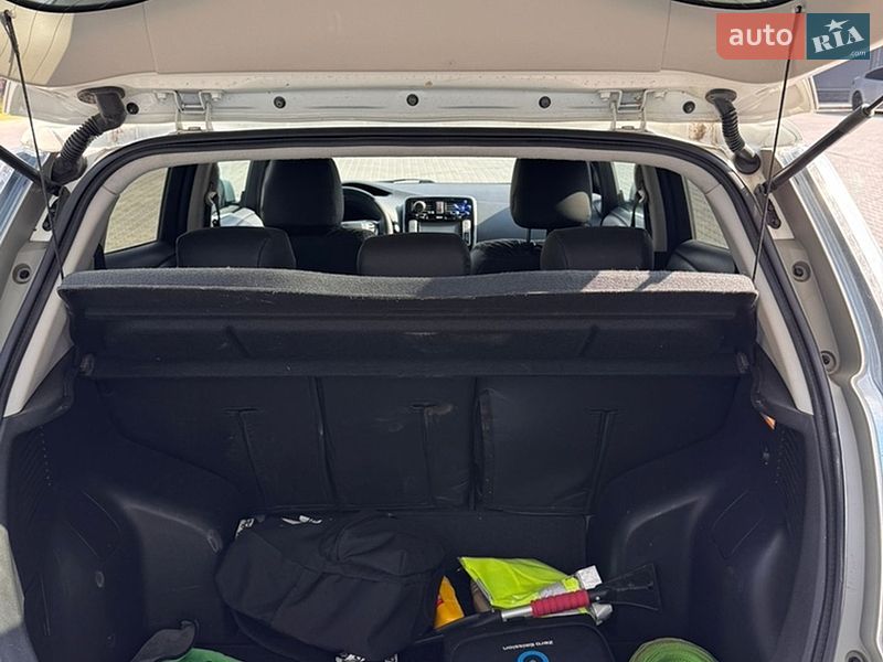 Хетчбек Nissan Leaf 2013 в Бориславі фото 16 Хетчбек Nissan Leaf 2013 в Бориславі