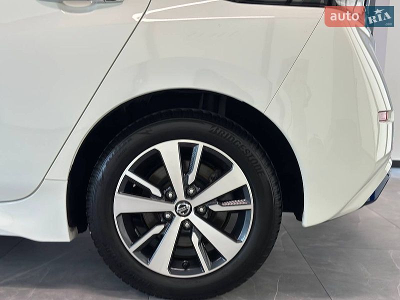 Хэтчбек Nissan Leaf 2020 в Львове