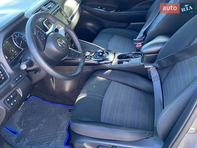 Хетчбек Nissan Leaf 2021 в Вінниці