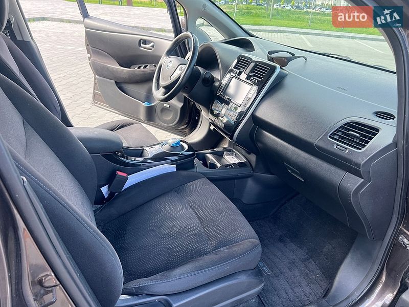 Хэтчбек Nissan Leaf 2015 в Ирпене фото 3 Хэтчбек Nissan Leaf 2015 в Ирпене