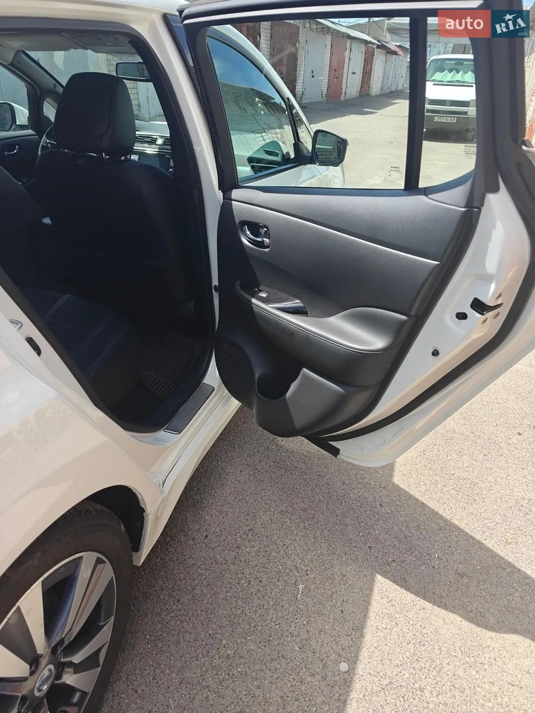 2017 Nissan Leaf - мініатюра 23