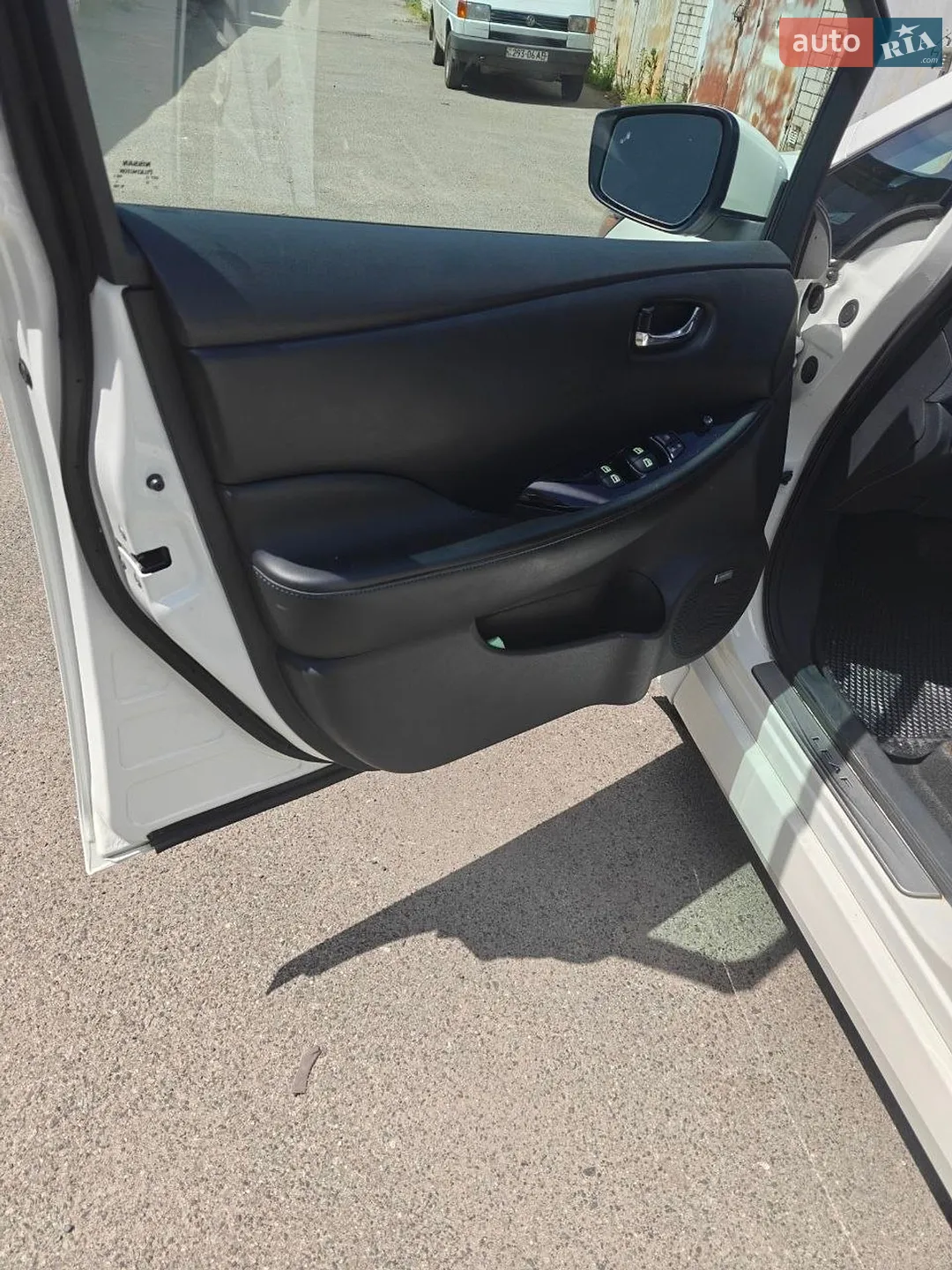 2017 Nissan Leaf - мініатюра 20