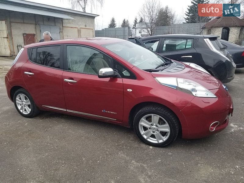 Хэтчбек Nissan Leaf 2013 в Тернополе
