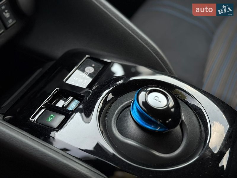 Хэтчбек Nissan Leaf 2019 в Киеве