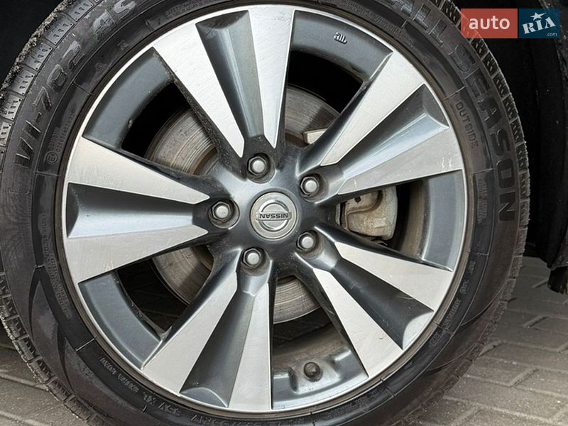 Хэтчбек Nissan Leaf 2016 в Киеве