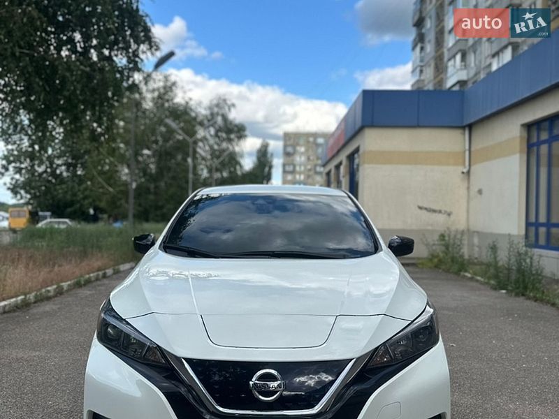 Хэтчбек Nissan Leaf 2020 в Кропивницком