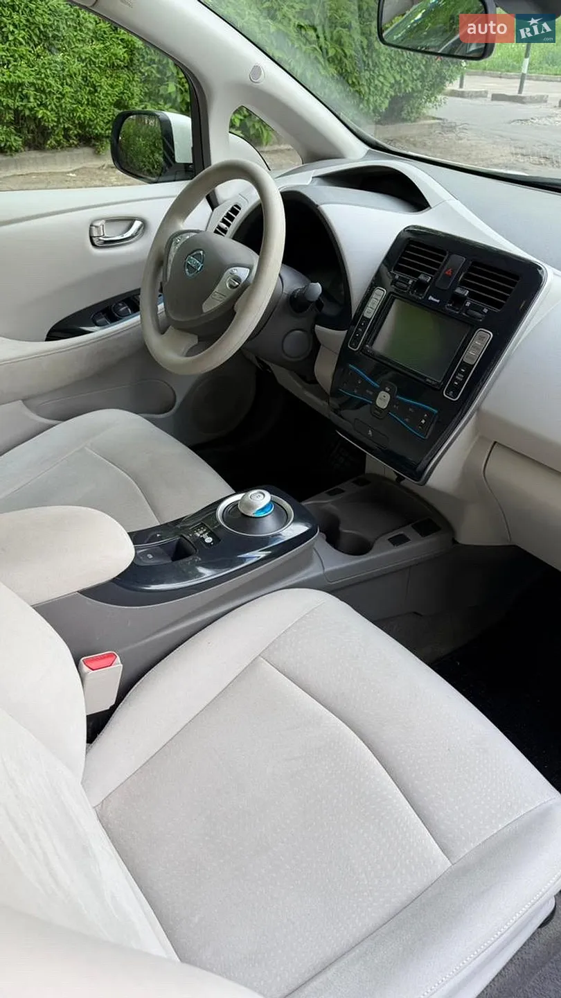 2013 Nissan Leaf - мініатюра 11