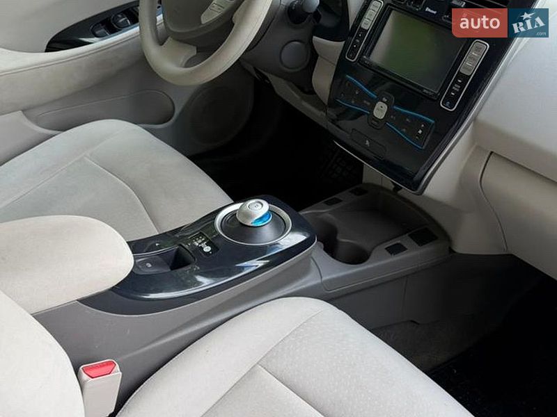 Хетчбек Nissan Leaf 2013 в Тернополі