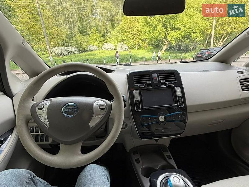 Хетчбек Nissan Leaf 2013 в Тернополі