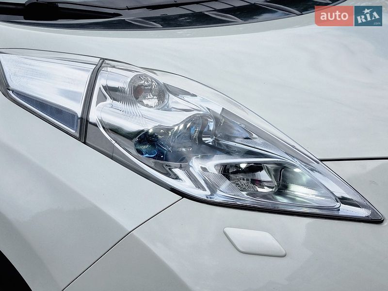 Хэтчбек Nissan Leaf 2013 в Тернополе