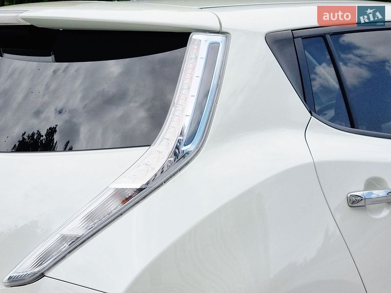 Хэтчбек Nissan Leaf 2013 в Тернополе