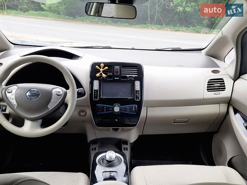 Хэтчбек Nissan Leaf 2013 в Тернополе