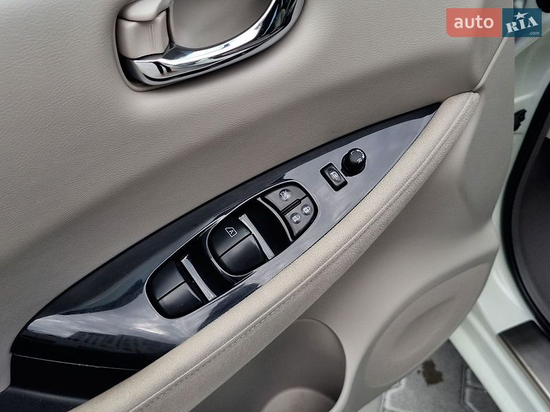 Хэтчбек Nissan Leaf 2013 в Тернополе