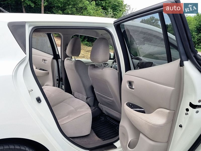 Хэтчбек Nissan Leaf 2013 в Тернополе