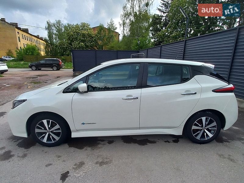 Хэтчбек Nissan Leaf 2018 в Житомире