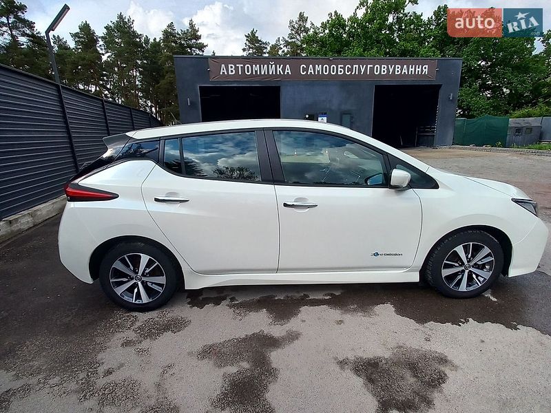 Хэтчбек Nissan Leaf 2018 в Житомире
