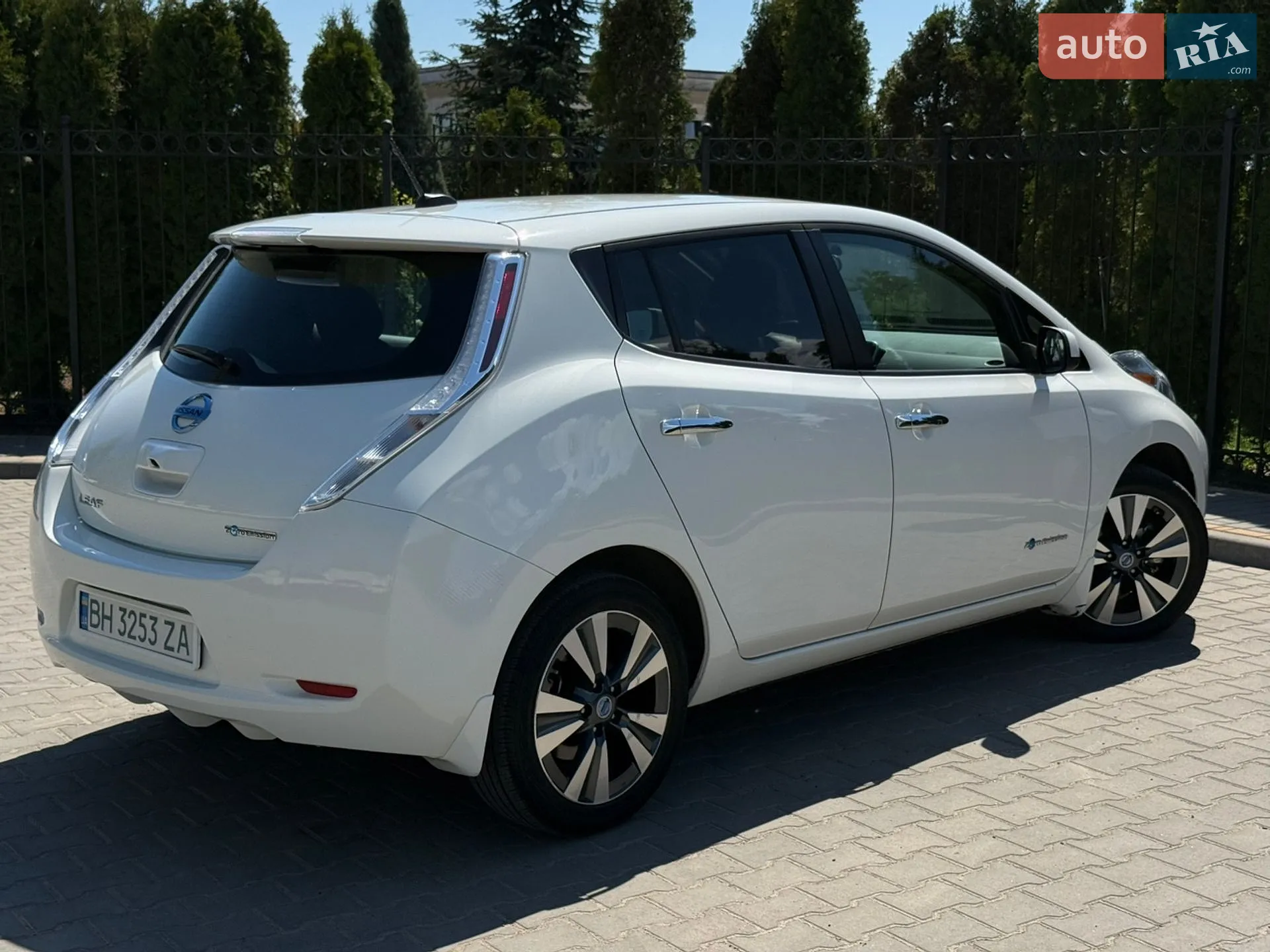 2017 Nissan Leaf - мініатюра 12