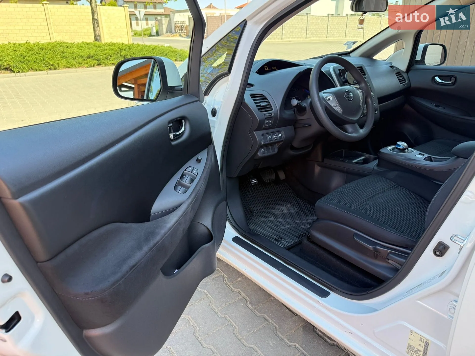 2017 Nissan Leaf - мініатюра 16