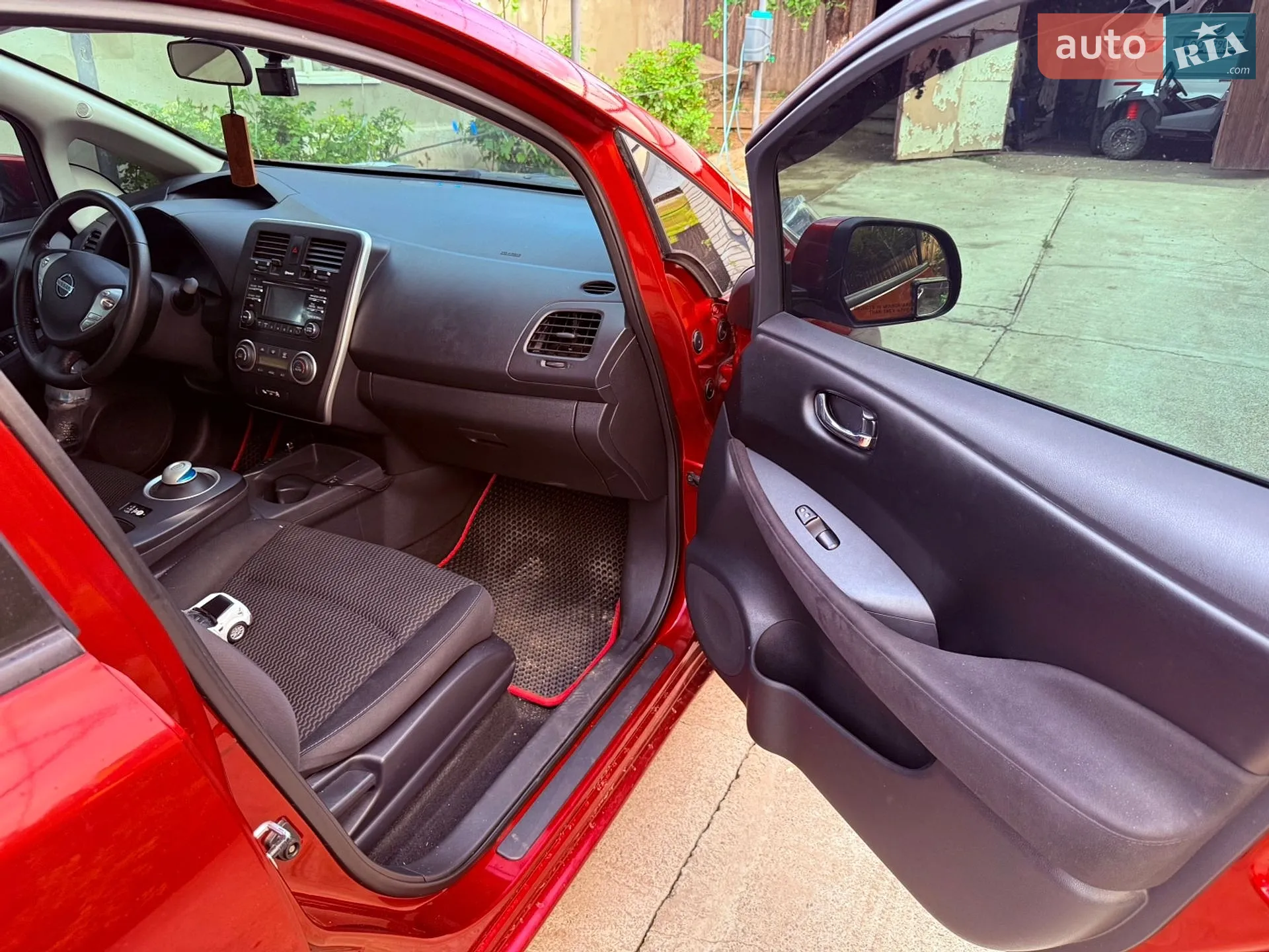 2015 Nissan Leaf - мініатюра 11