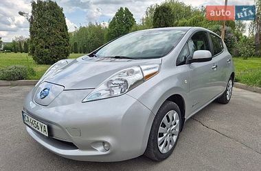 Хэтчбек Nissan Leaf 2015 в Умани