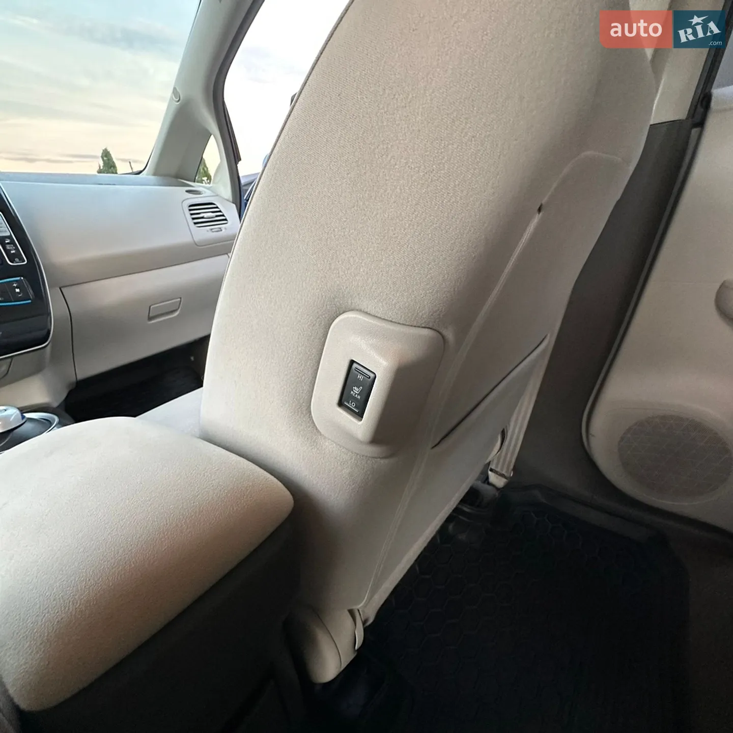 2012 Nissan Leaf - мініатюра 31
