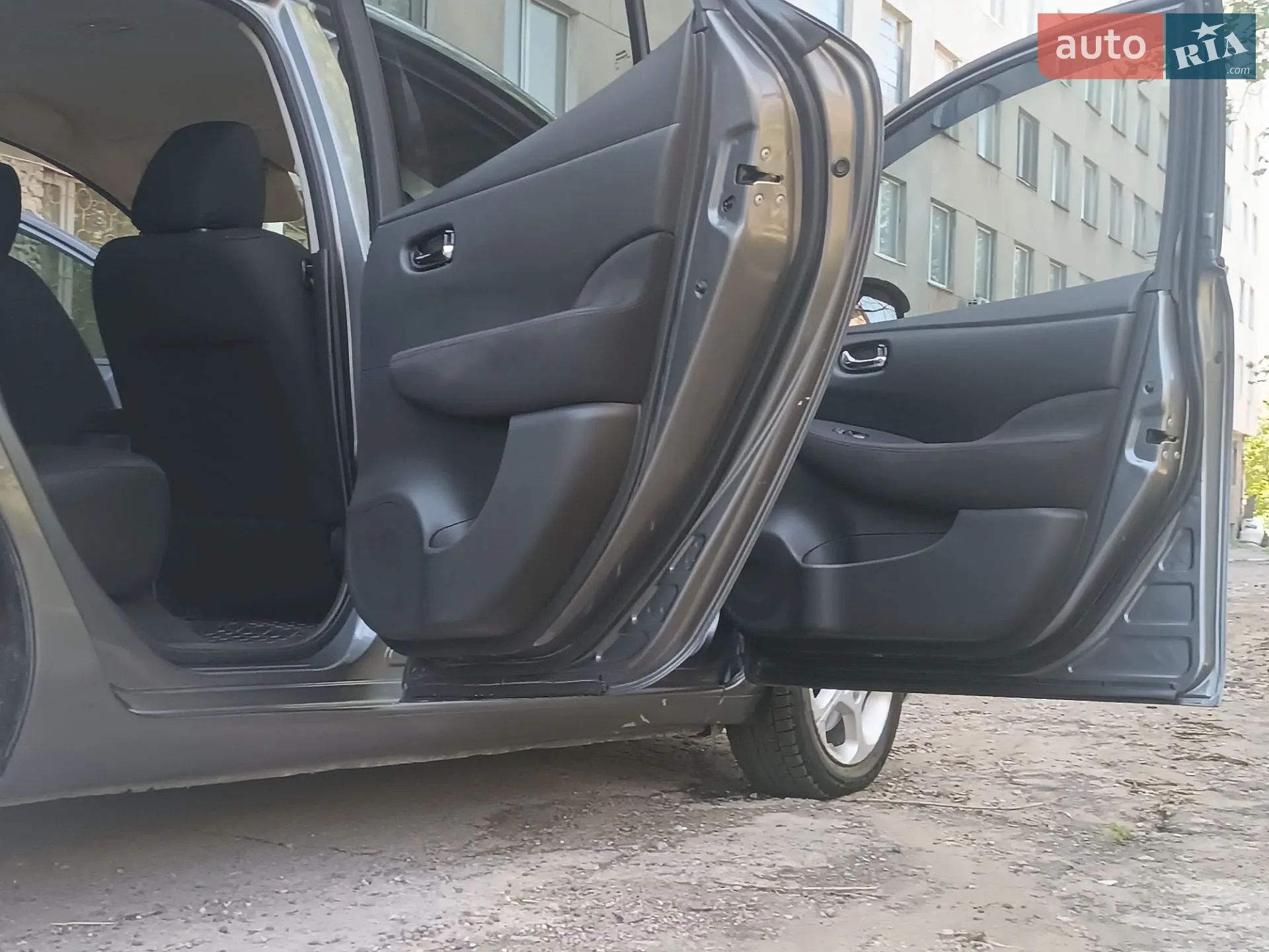 2016 Nissan Leaf - мініатюра 9