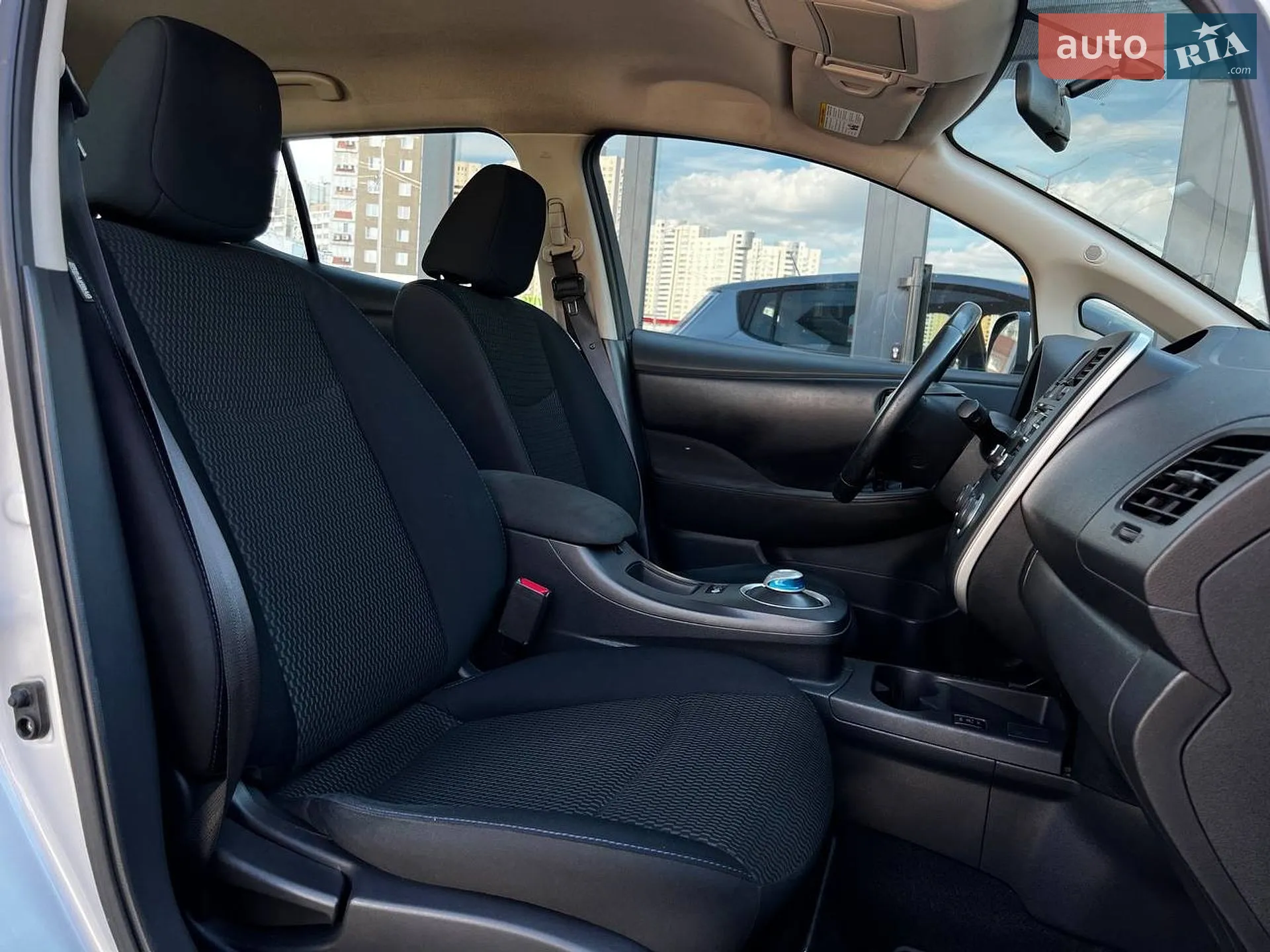 2014 Nissan Leaf - мініатюра 12