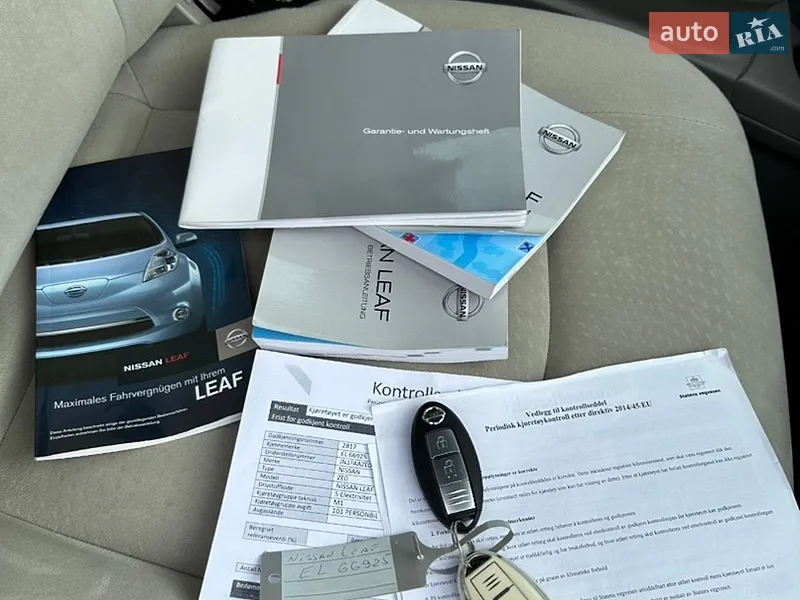 Хэтчбек Nissan Leaf 2011 в Кременчуге документ