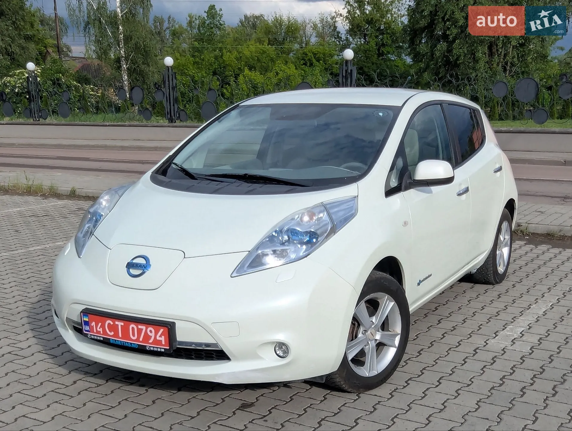 2012 Nissan Leaf - мініатюра 11