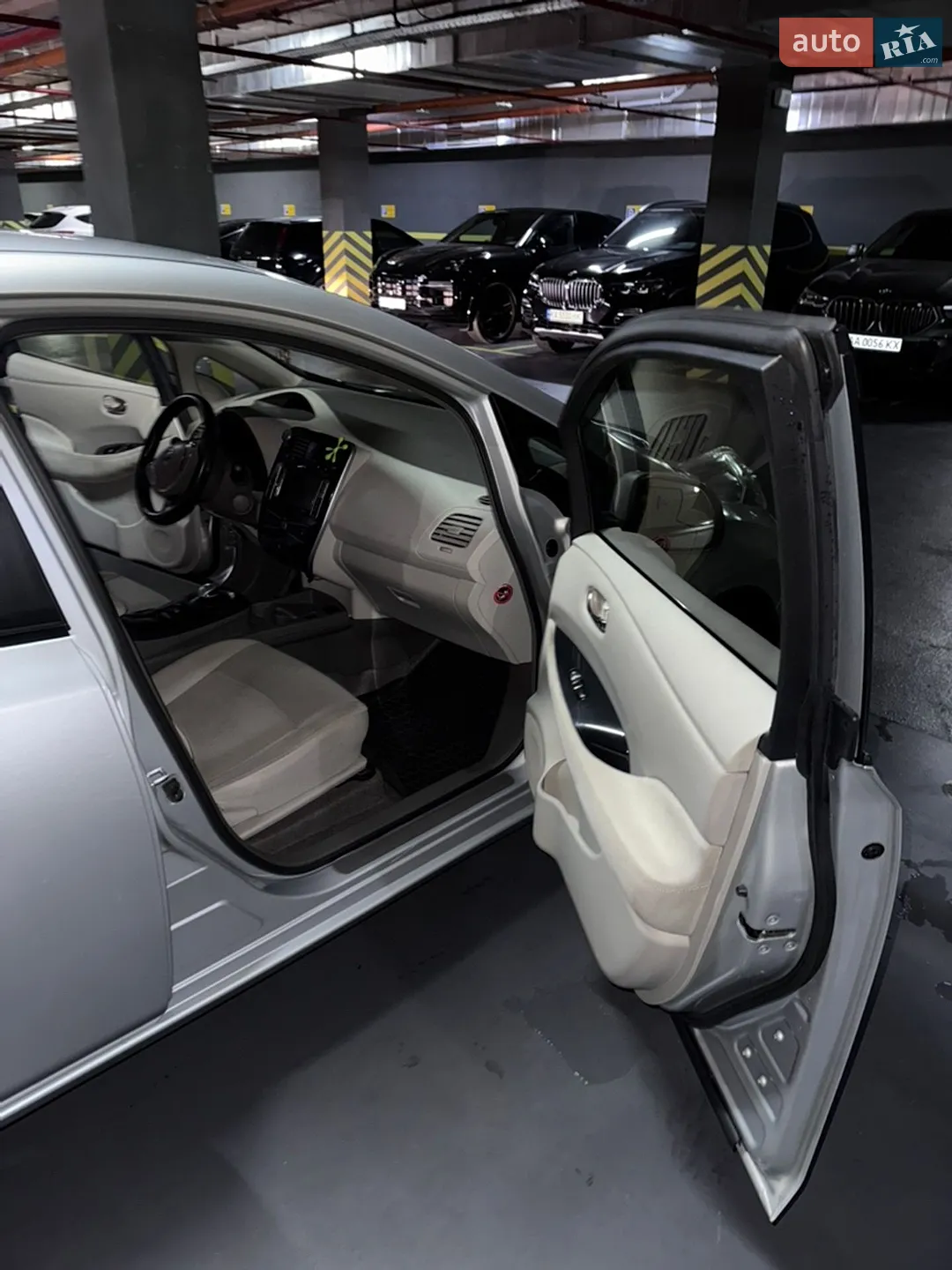 2011 Nissan Leaf - мініатюра 11