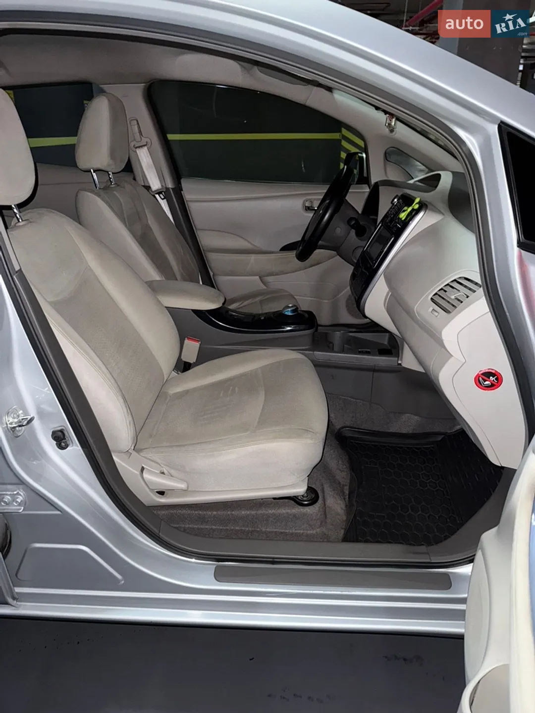 2011 Nissan Leaf - мініатюра 12