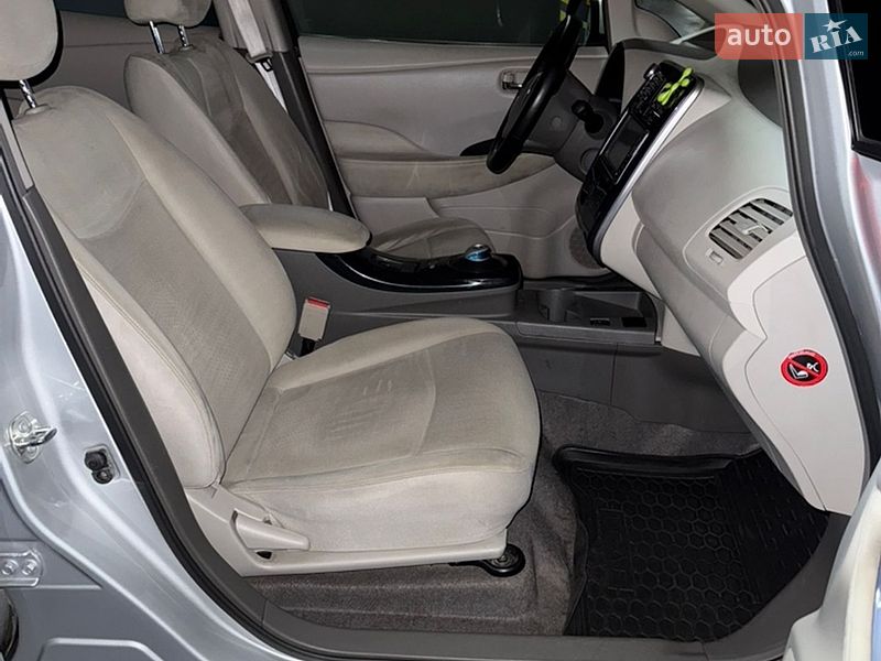 Хетчбек Nissan Leaf 2011 в Одесі фото 12 Хетчбек Nissan Leaf 2011 в Одесі