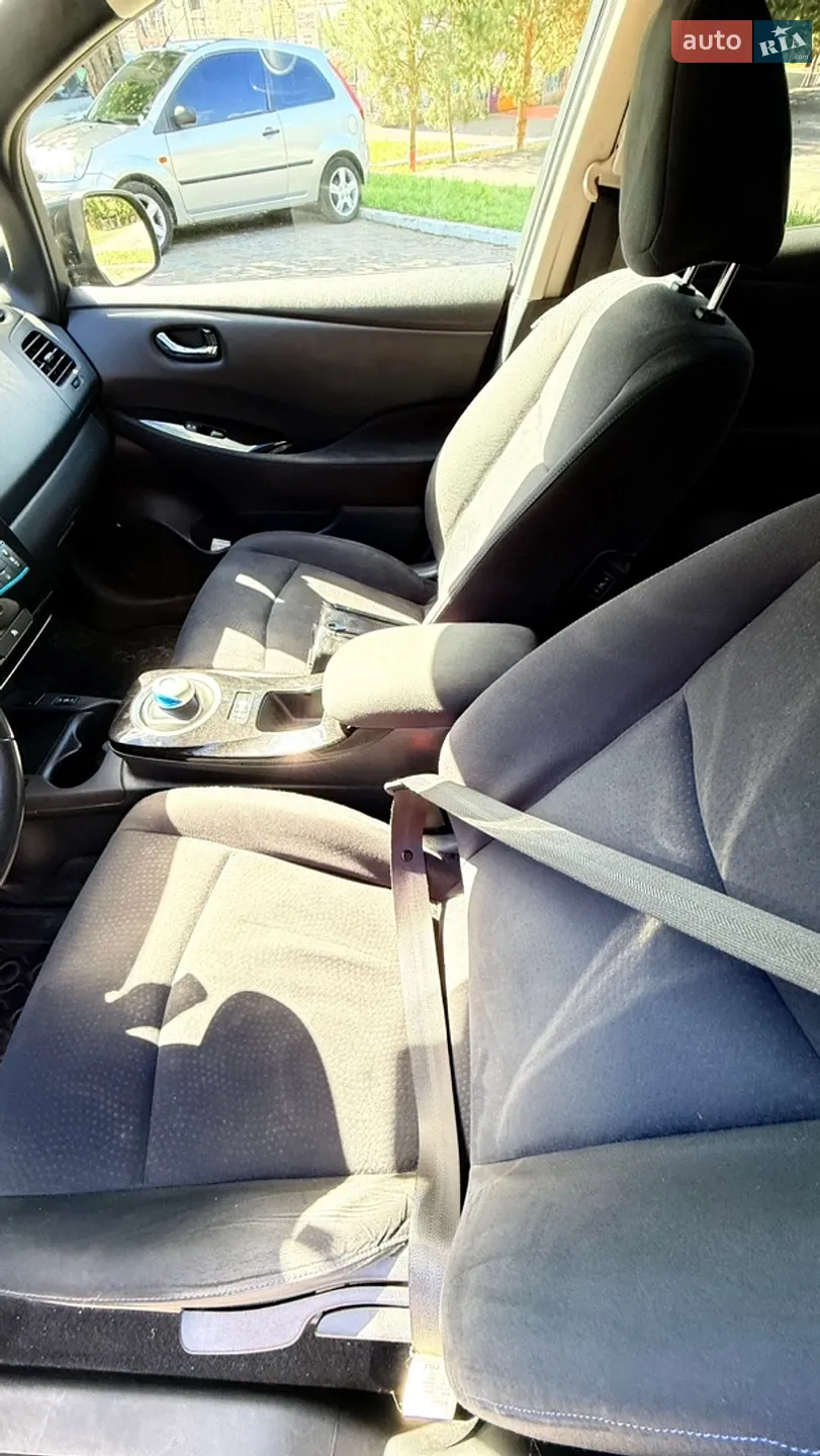 2015 Nissan Leaf - мініатюра 13