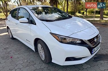 Хетчбек Nissan Leaf 2019 в Дубні