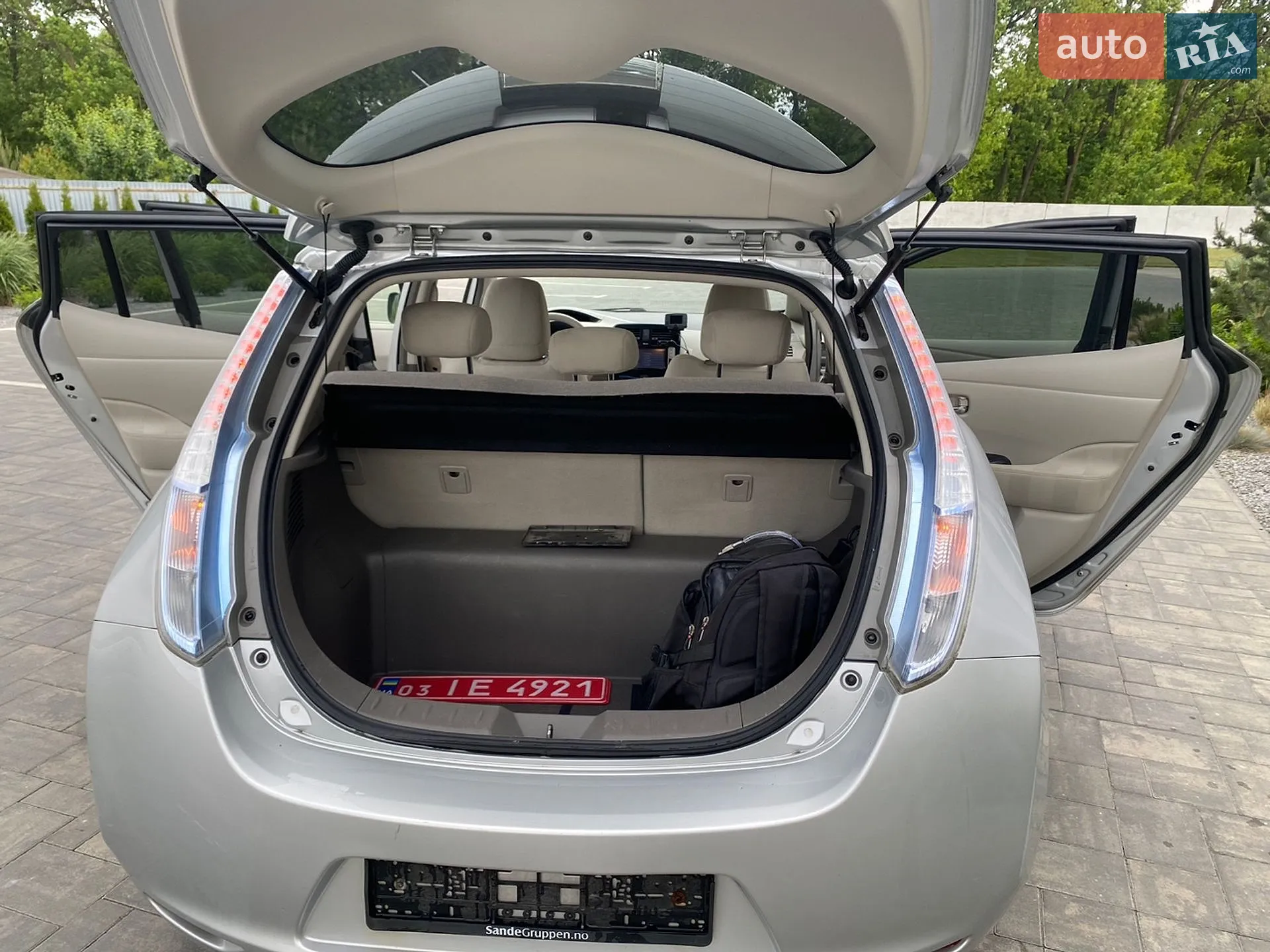 2012 Nissan Leaf - мініатюра 12