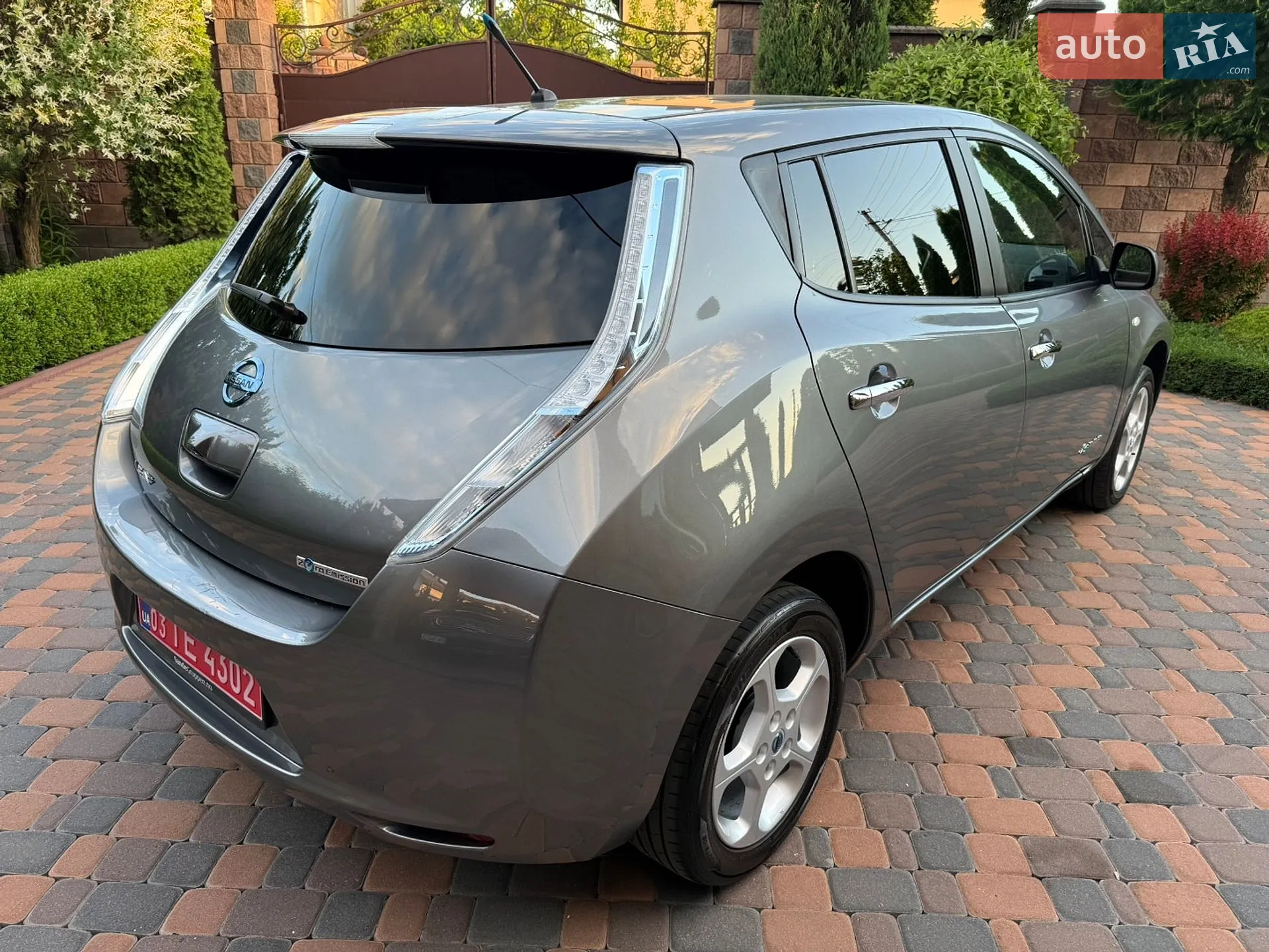 2014 Nissan Leaf - мініатюра 11