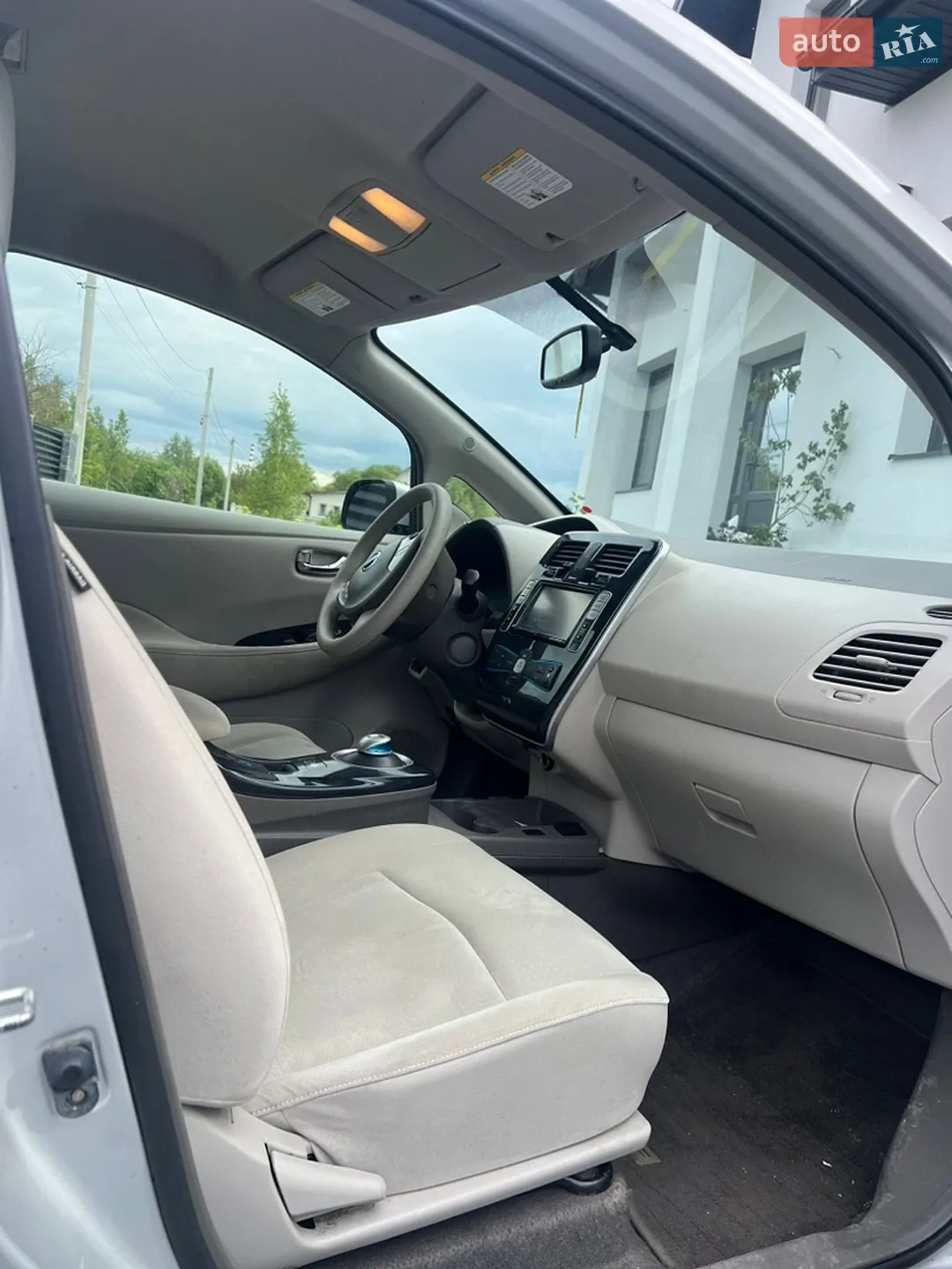 2011 Nissan Leaf - мініатюра 14