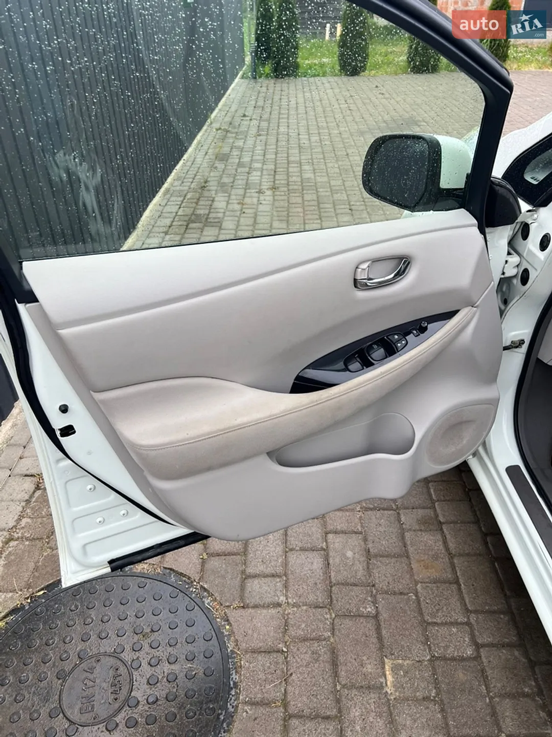 2011 Nissan Leaf - мініатюра 14
