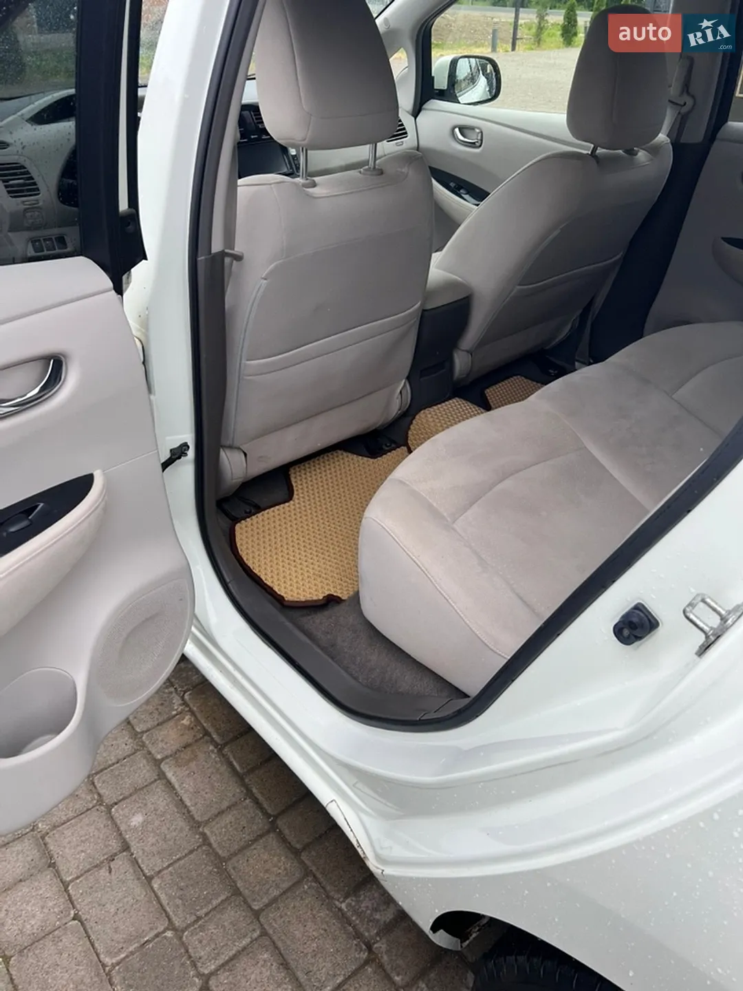 2011 Nissan Leaf - мініатюра 17