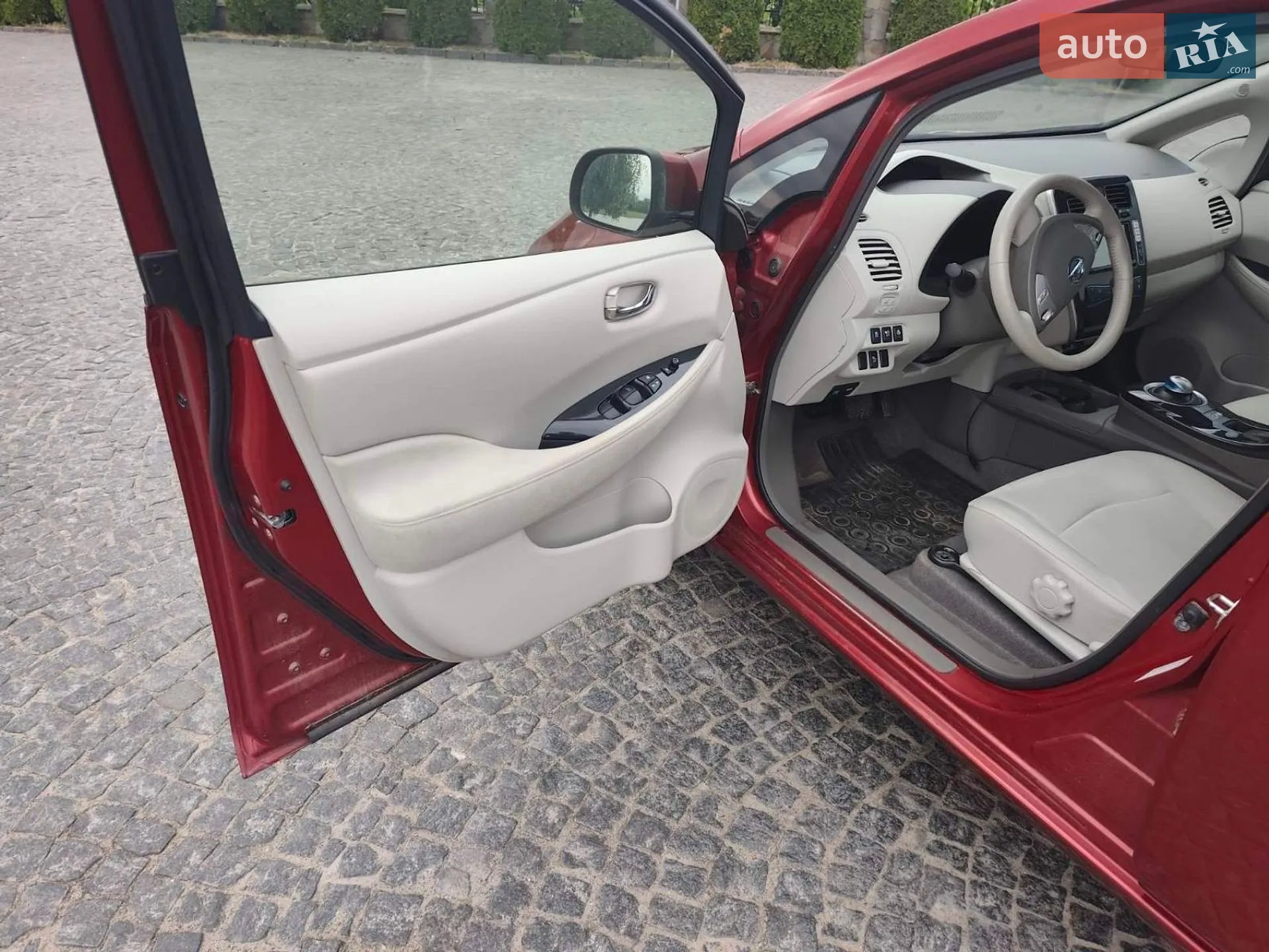 2012 Nissan Leaf - мініатюра 9
