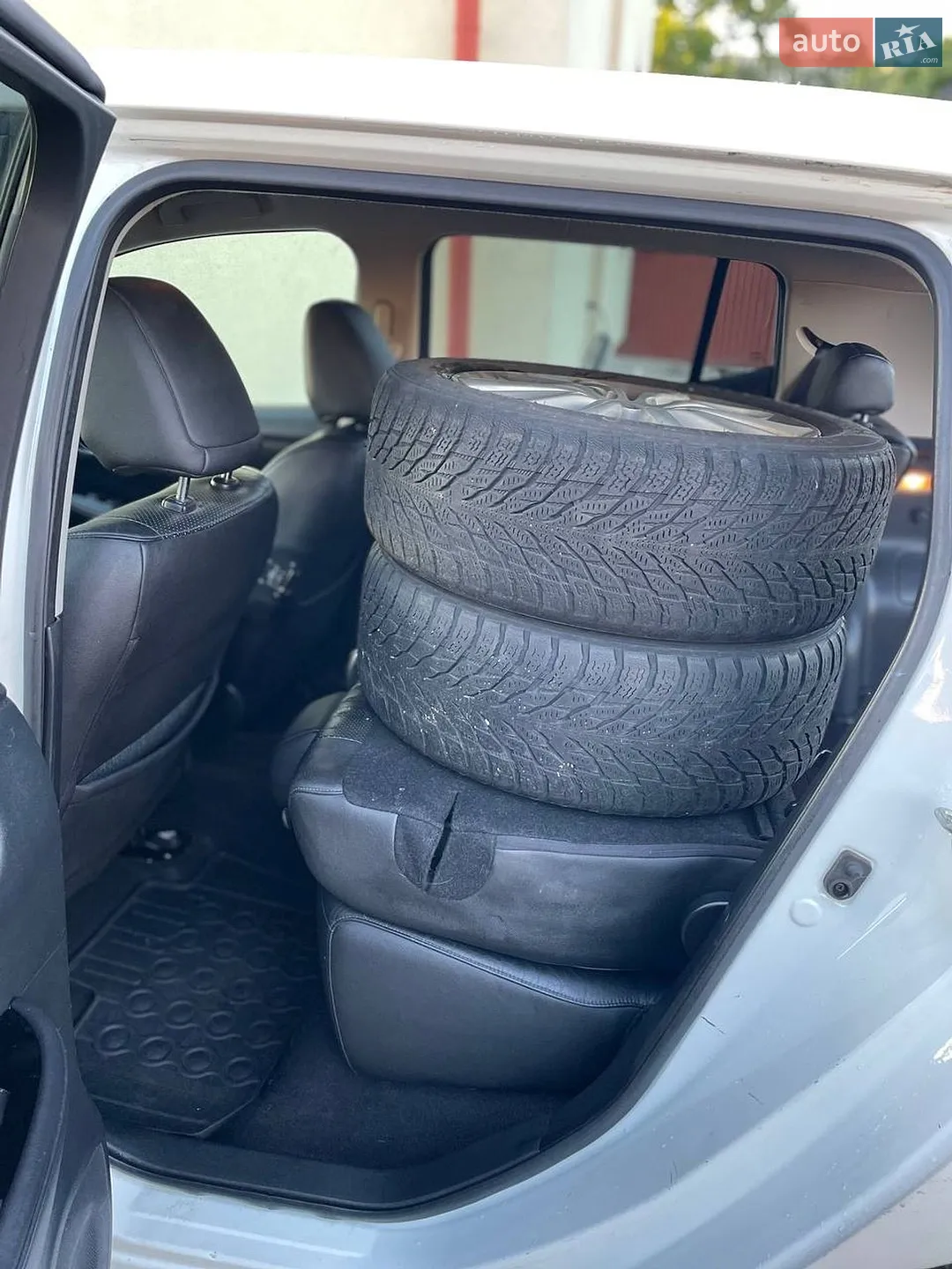 2019 Toyota Land Cruiser - мініатюра 38