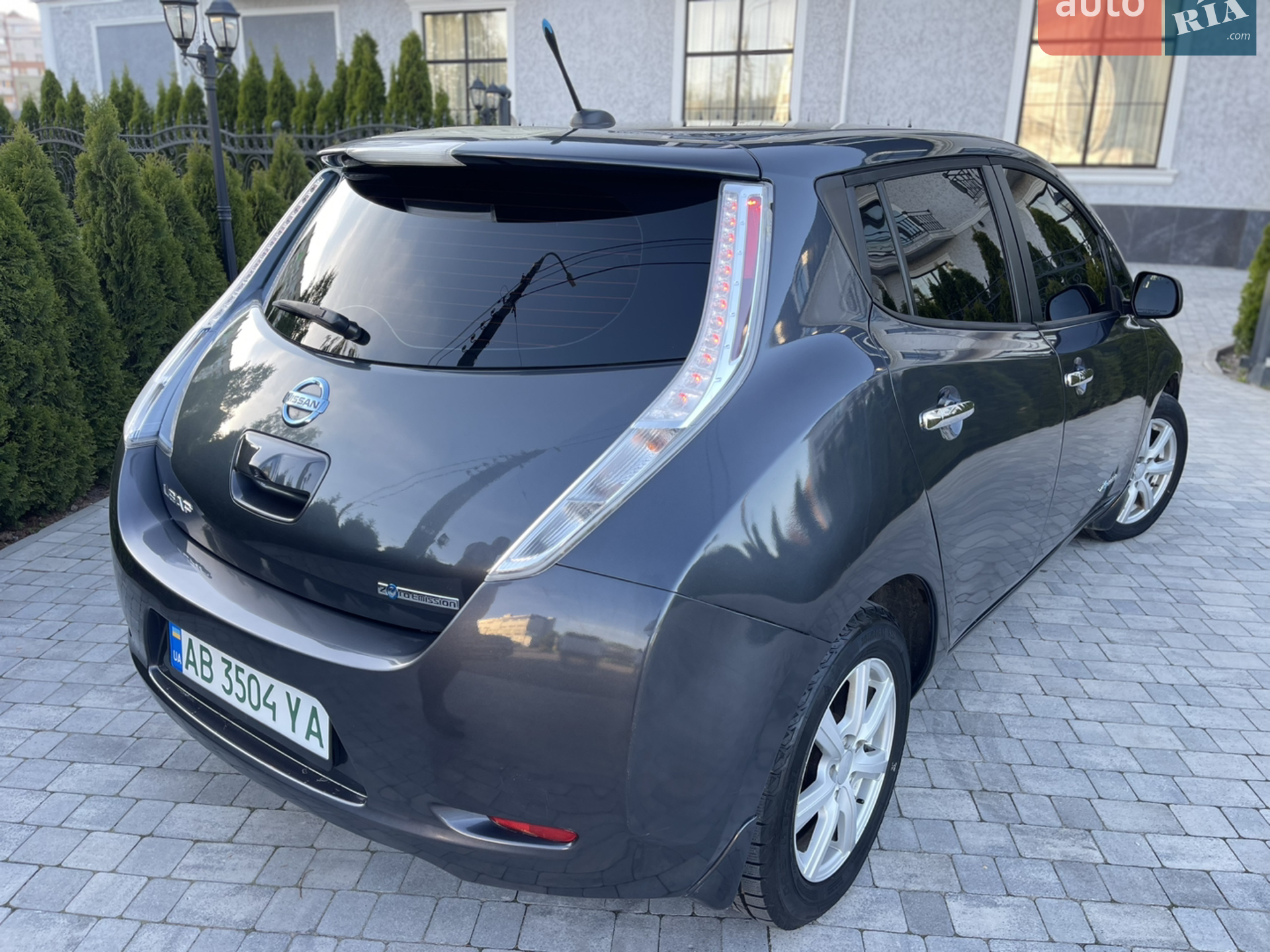 2013 Nissan Leaf - мініатюра 12