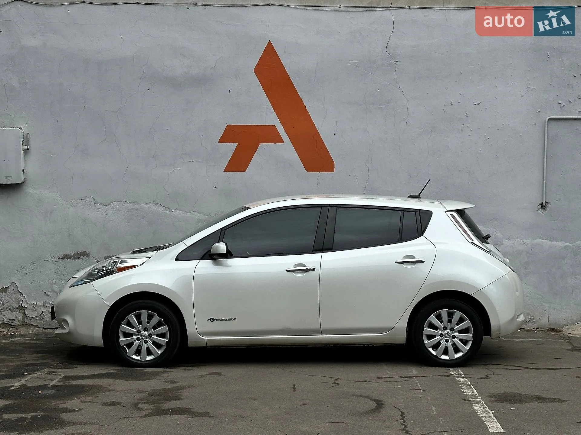 2017 Nissan Leaf - мініатюра 10