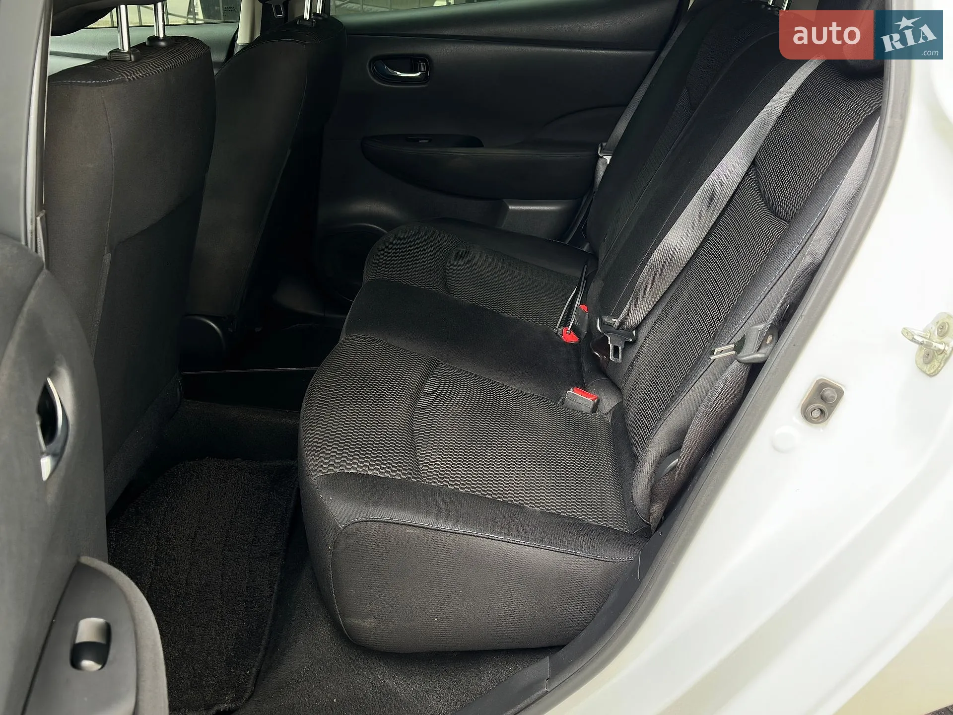 2017 Nissan Leaf - мініатюра 33