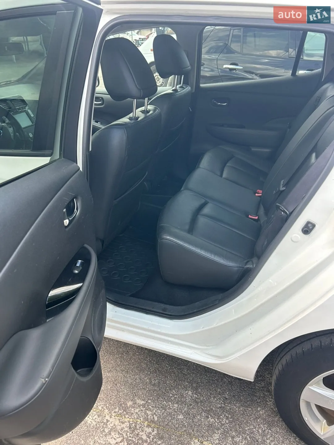 2014 Nissan Leaf - мініатюра 13