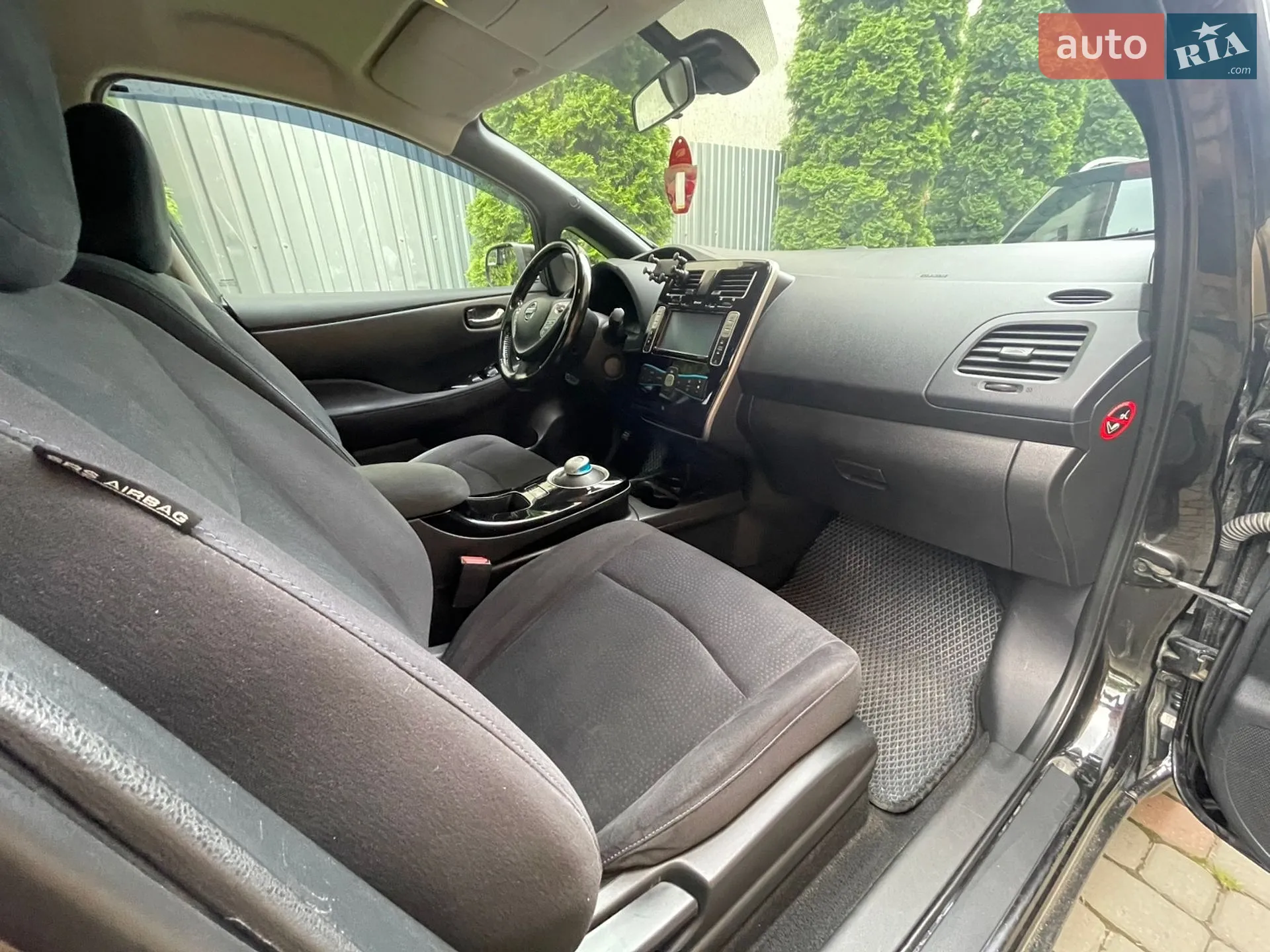2013 Nissan Leaf - мініатюра 16