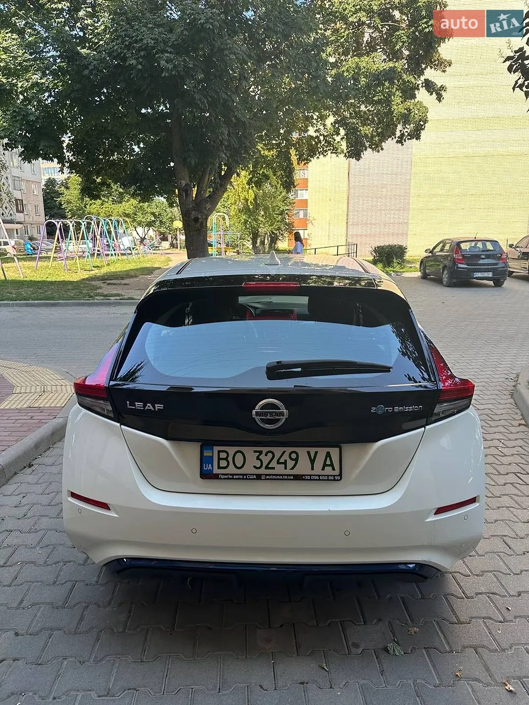 2022 Nissan Leaf - мініатюра 4