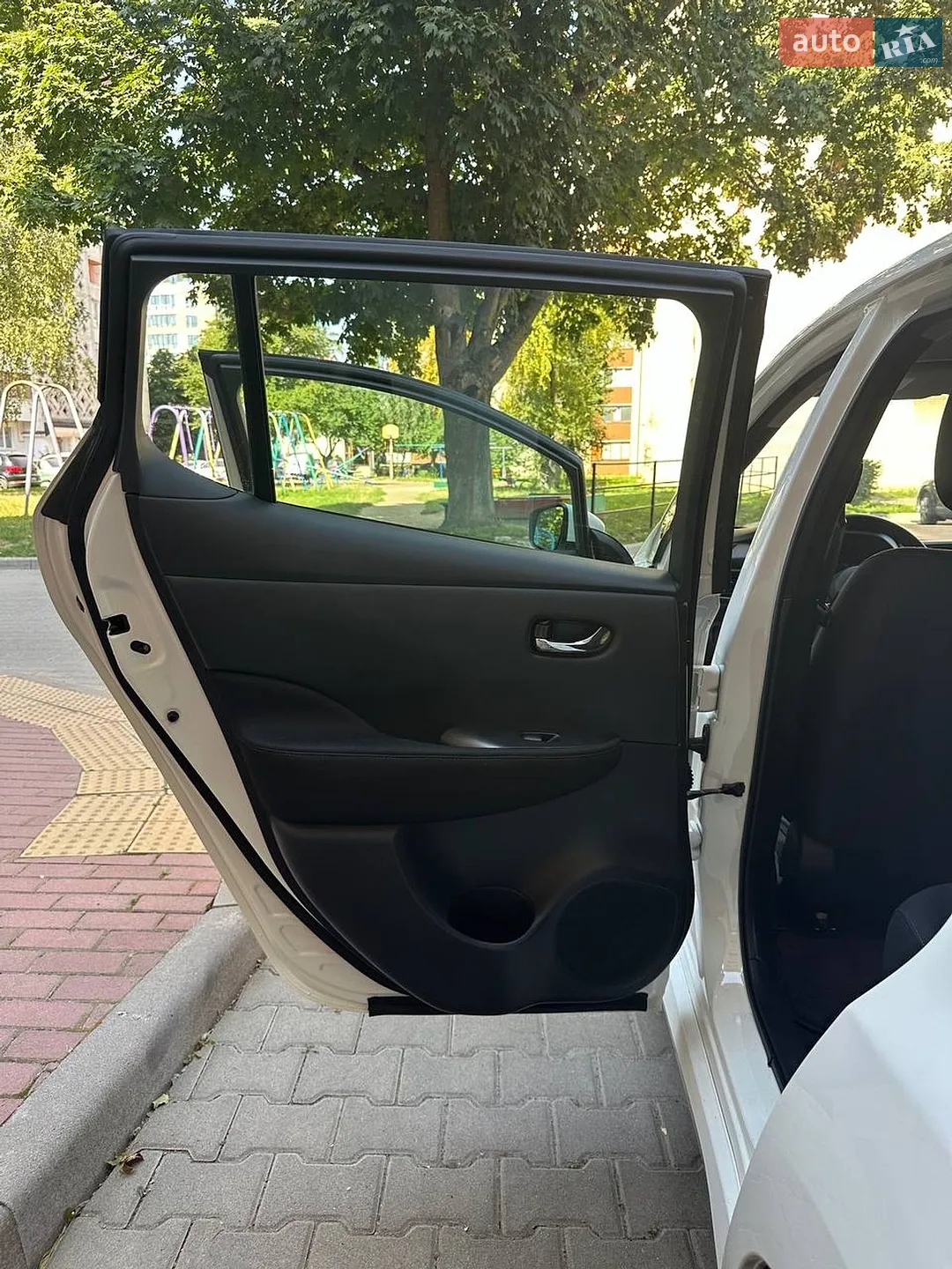2022 Nissan Leaf - мініатюра 12