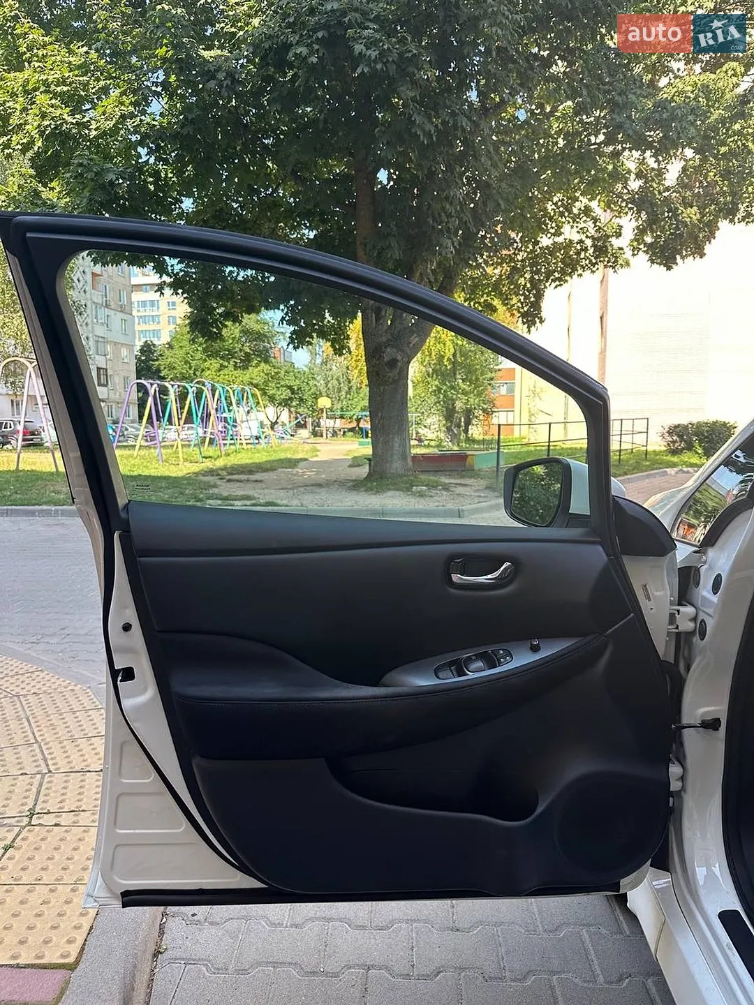 2022 Nissan Leaf - мініатюра 13
